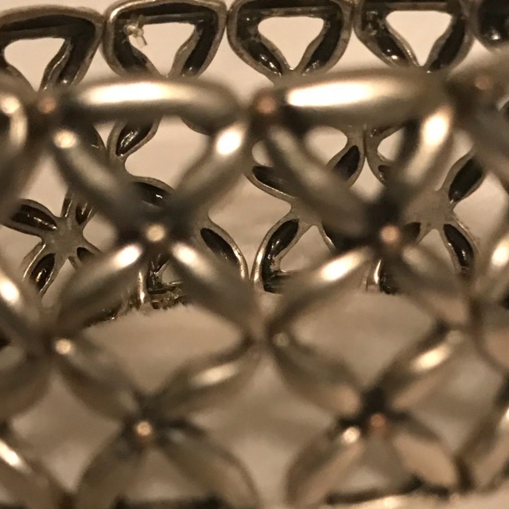 💋Bracelet💋 - Picture 2 of 4